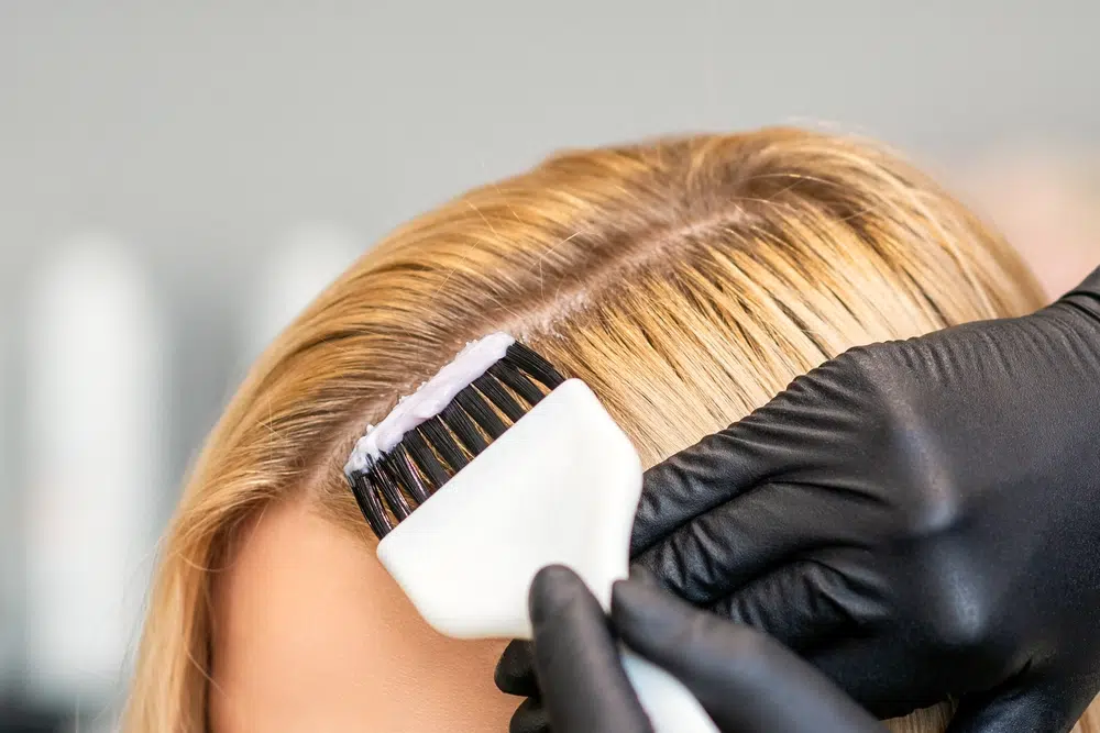 shutterstock_1755157127_gecomprimeerd Mini extensions bij Beauty by Roos voor meer volume in haar